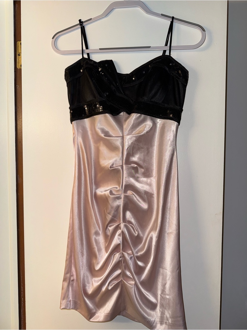 B Darlin Black and Light Pink Satin Mini Dress Size 7/8 Prom Homecoming Ruching
